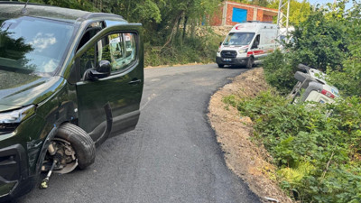 Ünye'de fındık işçilerini taşıyan minibüs devrildi: Çok sayıda yaralı var