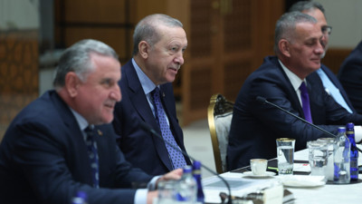 Cumhurbaşkanı Erdoğan, Süper Lig'in yeni takımlarını ağırladı: 'Bu oyunlara geçit vermemeliyiz'