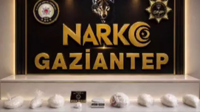 Kıyafetlerin arasına gizlemişler: 7 kilo metamfetamin ele geçirildi
