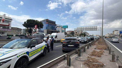TIR ile araç çarpıştı: D-100'de trafik aksadı