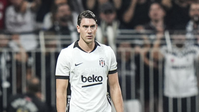 Dusan Vlahovic, Beşiktaş formasıyla ilk maçına çıktı