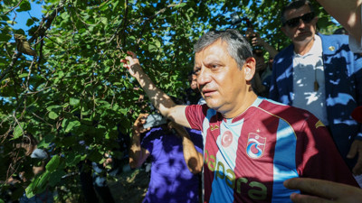 Özgür Özel’den Trabzon'da fındık ve çay çıkışı: Dünya devlerine açılan alan Karadenizli üreticiye açılacak