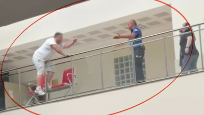 Adliyede intiharı polis son anda engelledi: O anlar kamerada
