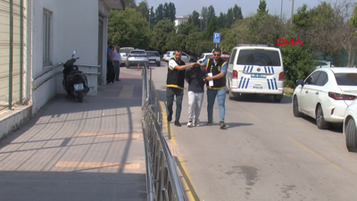 17 yaşındaki çocukluk arkadaşını bıçaklayarak öldürdü