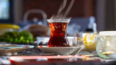 Çay içme şekliniz sizi deşifre ediyor. Tiryakiler dikkat