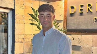 Çaya düşen motosikletli hayatını kaybetti