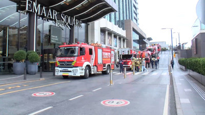 Üsküdar'da alışveriş merkezinde yangın çıktı