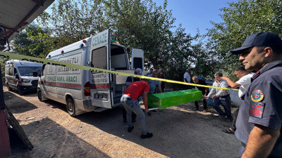 Gelinini ve torununu yaralayıp oğlunu öldürdü