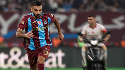 Trabzonspor'dan Galatasaray'a Salah ve Sezen Aksu'lu gönderme