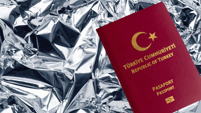 Herkes pasaportları alüminyum folyoya sarmaya başladı. İşte şaşırtan nedeni