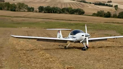 Tekirdağ’da eğitim uçağı tarlaya zorunlu iniş yaptı. Yaralılar var