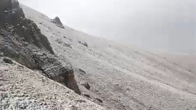 Sıcaklık sıfırın altına düştü. Mevsimin ilk karı yağdı