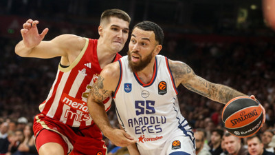 Anadolu Efes'e Sırbistan'da çifte darbe: Hem yıldızını hem de maçı kaybetti