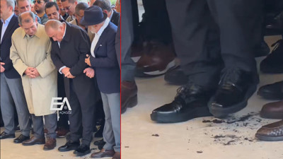 Fatih Terim'in cenazede zor anı: Dursun Özbek gülmemek için kendisini zor tuttu
