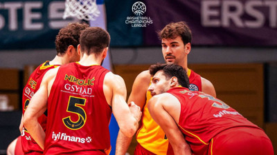 Galatasaray Şampiyonlar Ligi'nde 20 sayı fark yedi