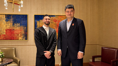 2,11 metrelik Alperen Şengün, NBA’in dev efsanesinin yanında minnacık kaldı!