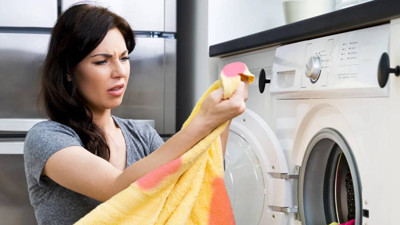 Çamaşır makinesinin çıkaramadığı lekeleri çıkartma yöntemi