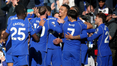 Chelsea evinde Bournemouth'a gol yağdırdı. 36'lık Jordan Henderson şov yaptı