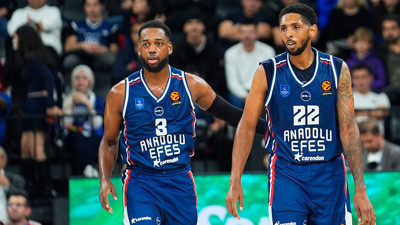 101 sayı yiyen Anadolu Efes, evinde kaybetti
