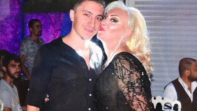 Güllü'nün oğlu tek cümleyle yürek yaktı. Annesini paylaştı