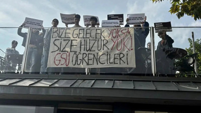 Tutuklatan pankart GSÜ kampüsünde