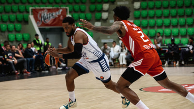 Anadolu Efes dağıldı. Hapoel Tel Aviv'den fark yedi