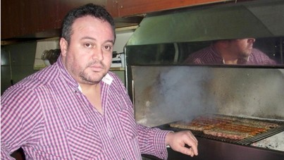 Müşterileri ayırırken kalp krizi geçirip öldü