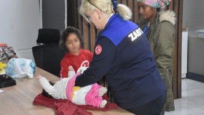 Dilenci parayı bebeğin bezine saklamış