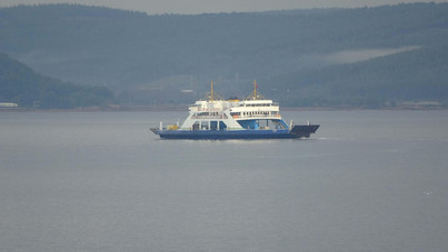Feribot seferlerine fırtına engeli