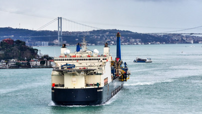 'Castorone' Boğaz'ı kapattı