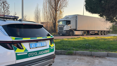 Aracındaki mazotu gasp etmek istediler direnince bıçakladılar