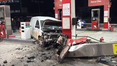 Araç akaryakıt istasyonuna daldı: 2 yaralı