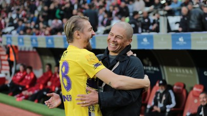 Alex ve Caner’den duygusal anlar: "Sen benim eski değil, eskimeyen dostumsun"