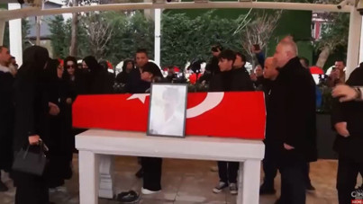 Ferdi Tayfur’un cenaze töreninde kızı Tuğçe Tayfur'a tepki