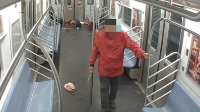 Metroda dehşet: Bıçakla saldırdı, ölü ve yaralılar var