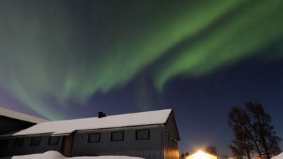 Norveç'te Kuzey Işıkları geceyi renklendirdi