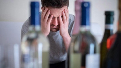 Uzmanı anlattı: Alkol zehirlenmesinin ilk belirtileri