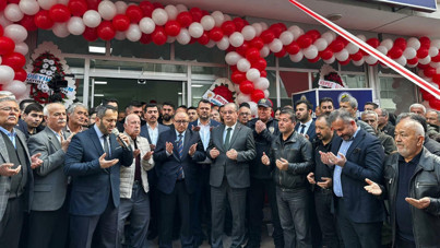 Seçimden önce küçümseyip üstünü örtmüşlerdi, şimdi kurdeleyle açıyorlar