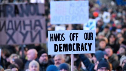 Rusya'yla yakınlaşmanın bedeli: Slovakya'da halk sokakta