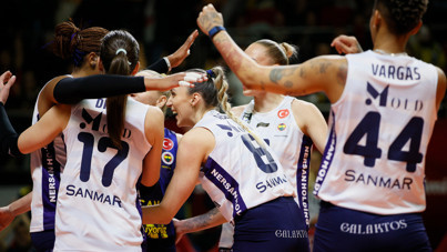 Fenerbahçe, derbide VakıfBank'ı devirdi: Liderliği aldı