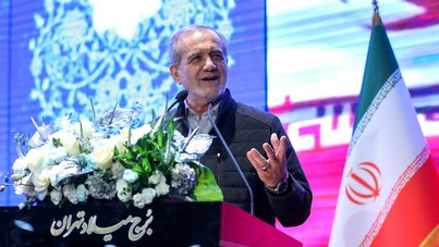 İran Cumhurbaşkanı, Türkçe şiir okuduğu için uyarıldı