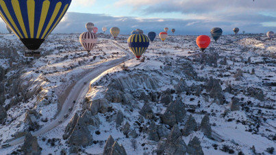 Kapadokya'da sıcak hava balonları 18 günlük aradan sonra gökyüzünü renklendirdi