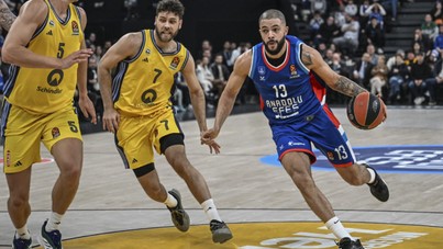 Anadolu Efes-Maccabi Playtika maçı Letonya'da