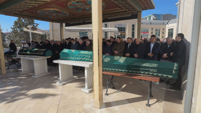 Babaları tarafından öldürülen üç çocuk ve anneleri toprağa verildi