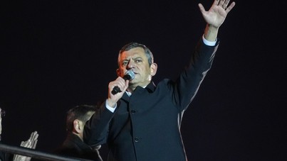 Özgür Özel Saraçhane nöbetinde