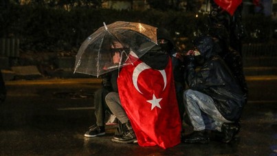 The Guardian, İmamoğlu eylemlerini merceğine aldı: Demokrasi mücadelesi