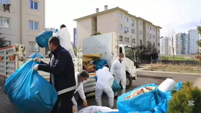 Kötü koku yayıldıkça yayıldı: Evden çıkan çöp hayrete düşürdü