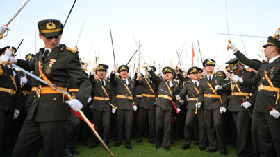 CHP, sekiz teğmenin tazminatını ödeyecek
