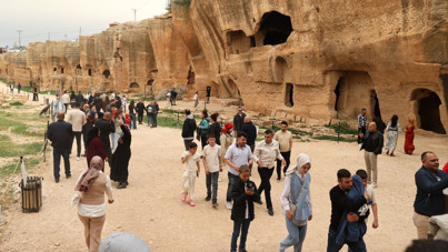Mardin’de bayram yoğunluğu! Oteller tamamen doldu, turistler akın etti