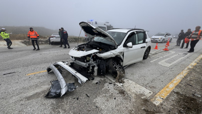 İki otomobil çarpıştı: 6 yaralı